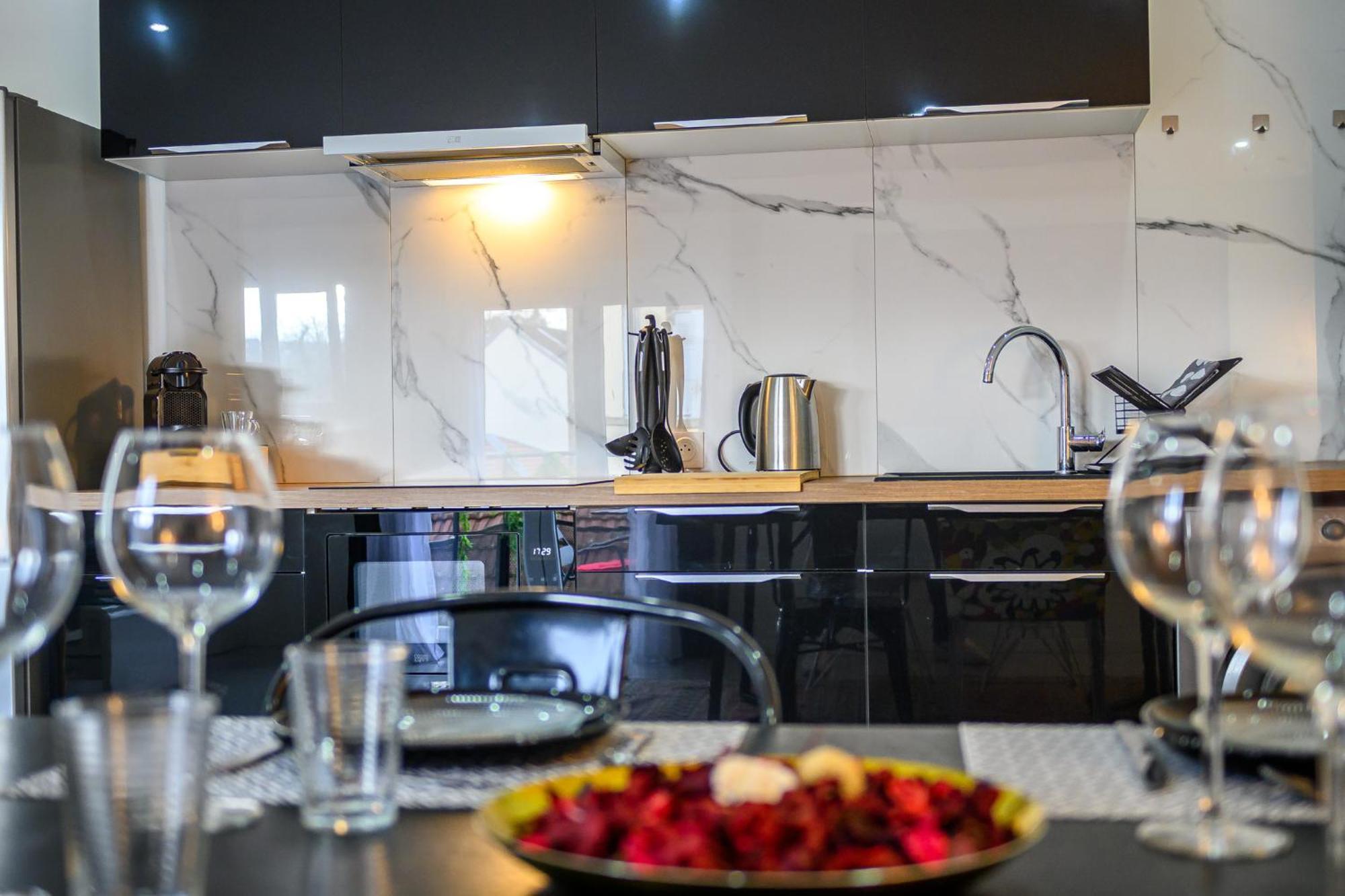 Le Charles Appartement Montbéliard Buitenkant foto